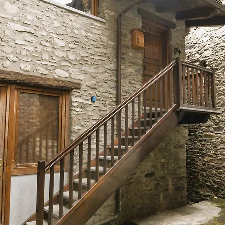 Maison Monamour In Pieno Centro Paese * La Salle