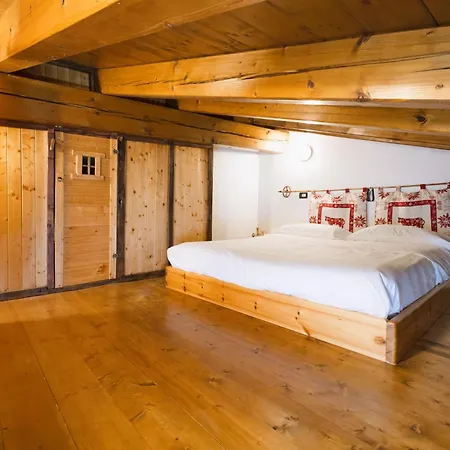 Apartman Maison Monamour In Pieno Centro Paese La Salle